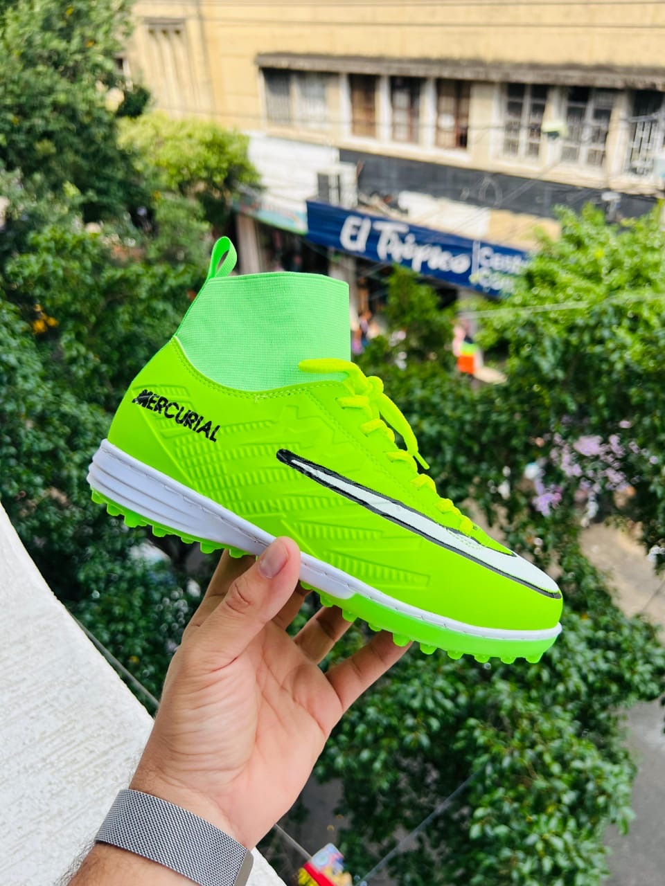 Guayo corte alto mercurial