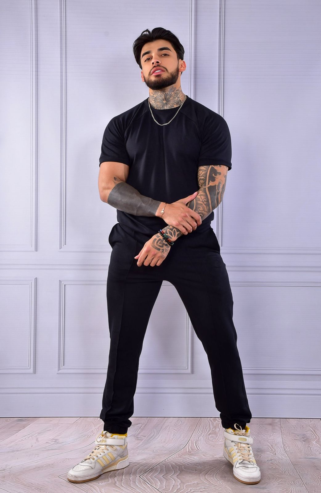 CONJUNTO DEPORTIVO DORADO