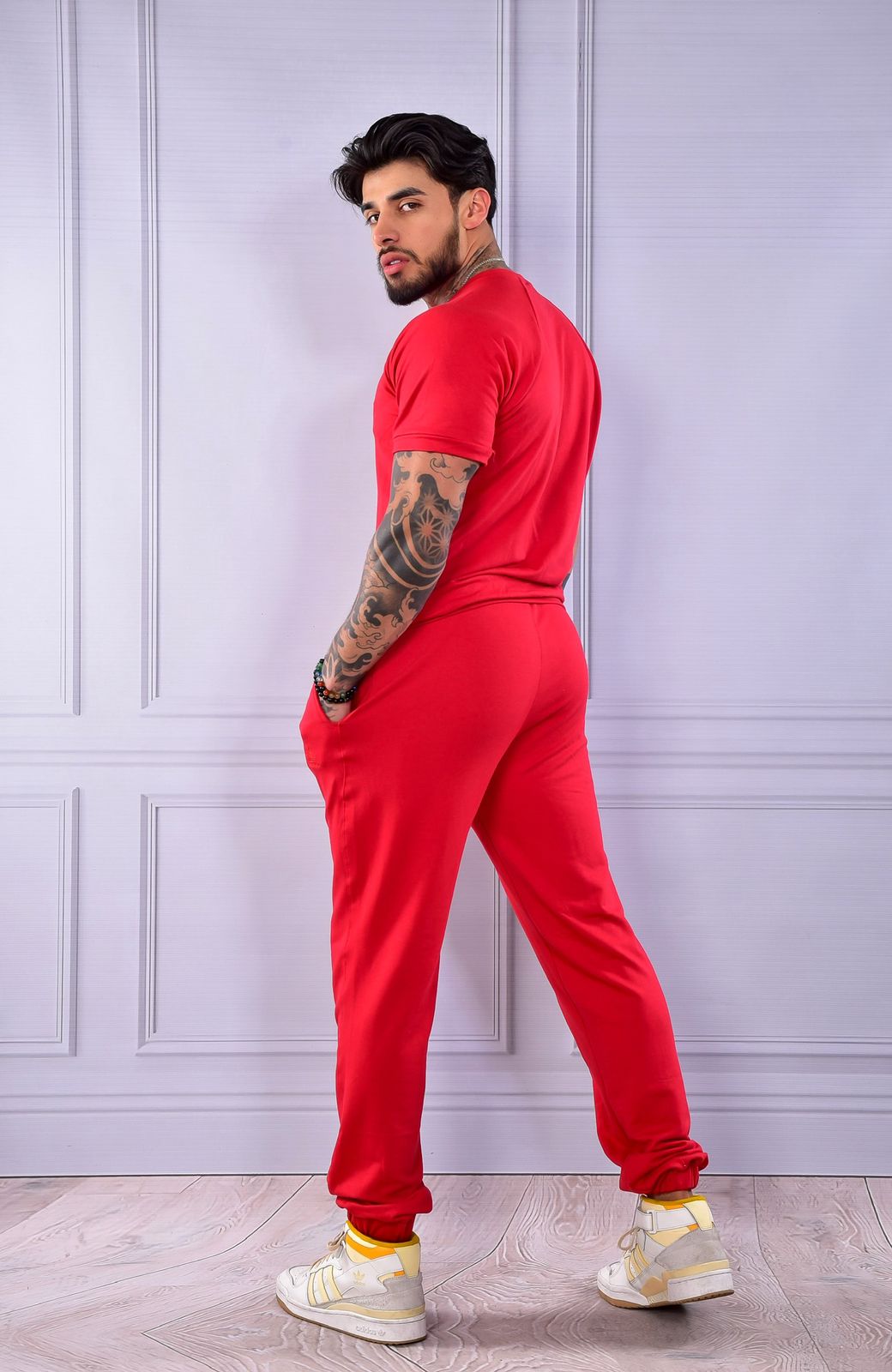 CONJUNTO DEPORTIVO DORADO