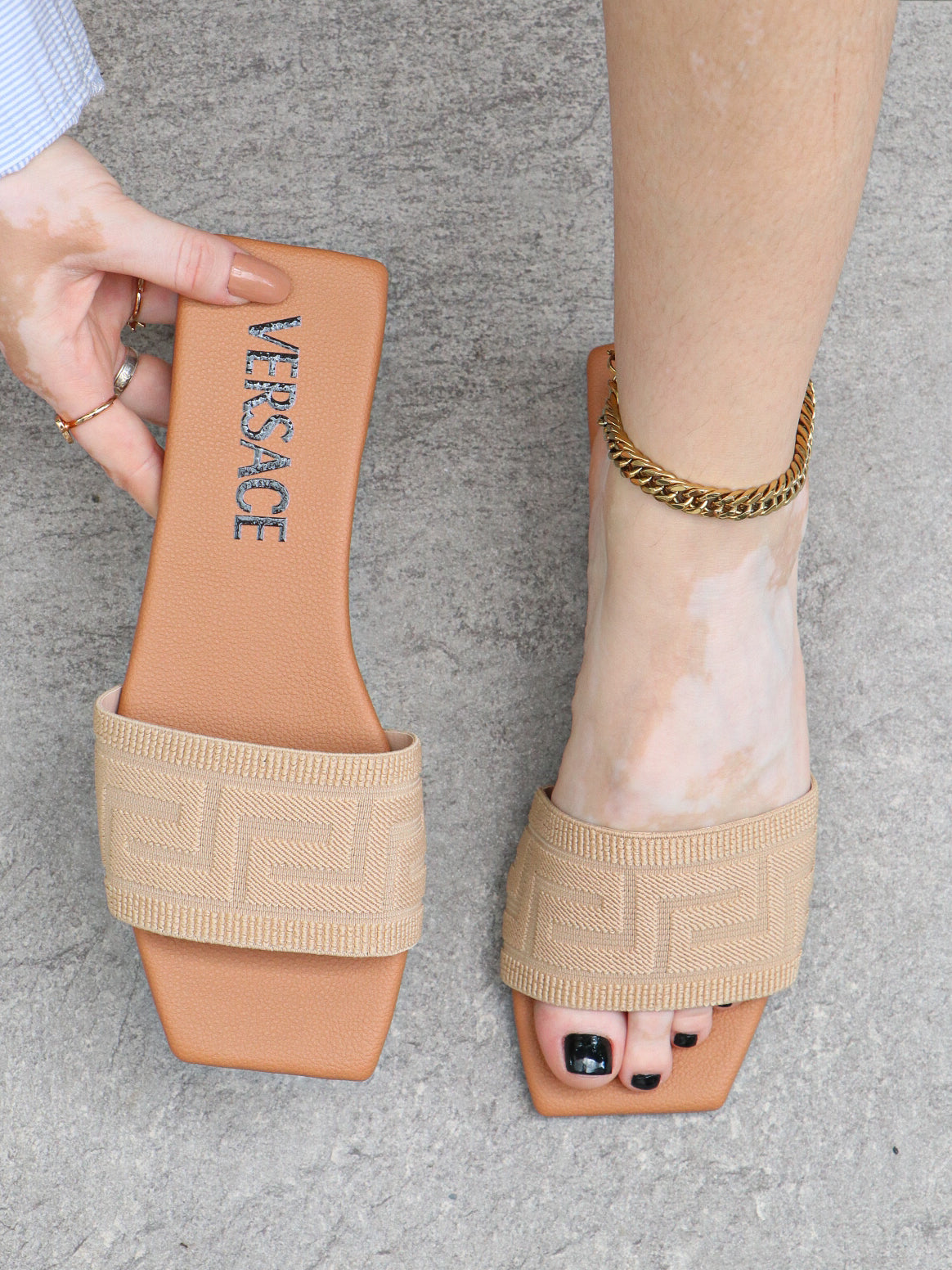 SANDALIA PLANA VERSACE D26