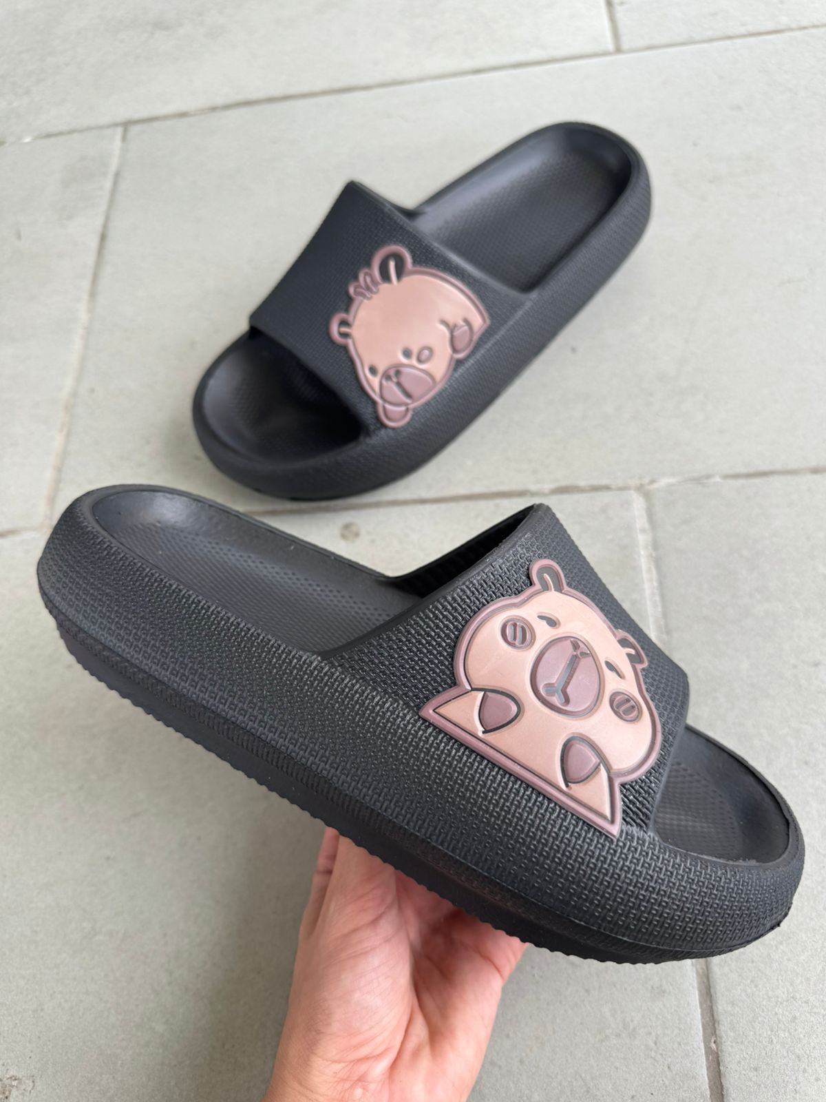 PAGA AL RECIBIR - Sandalia Capibara