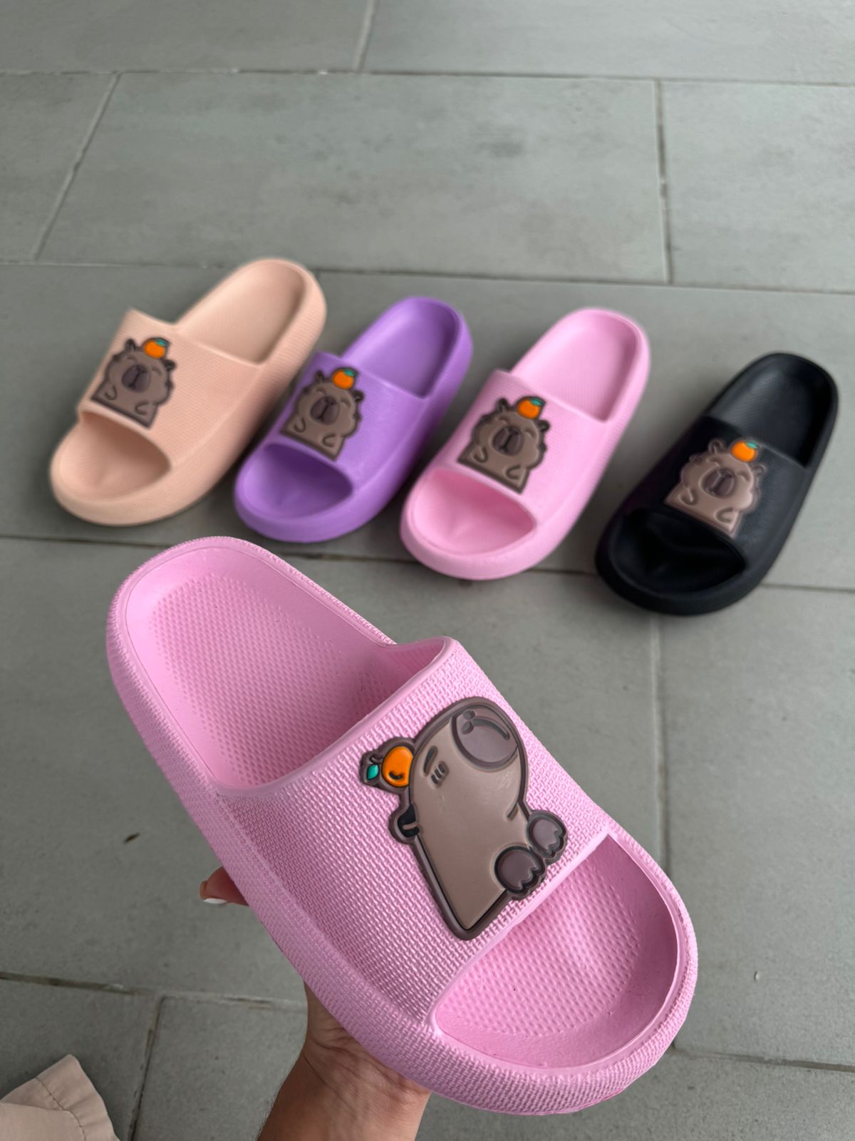 PAGA AL RECIBIR - Sandalia Capibara